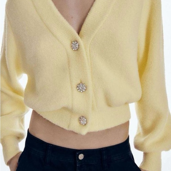 NWT Zara Butter Yellow Soft Cardigan Crystal Brooch Buttons 2025 color the year - Picture 10 of 11